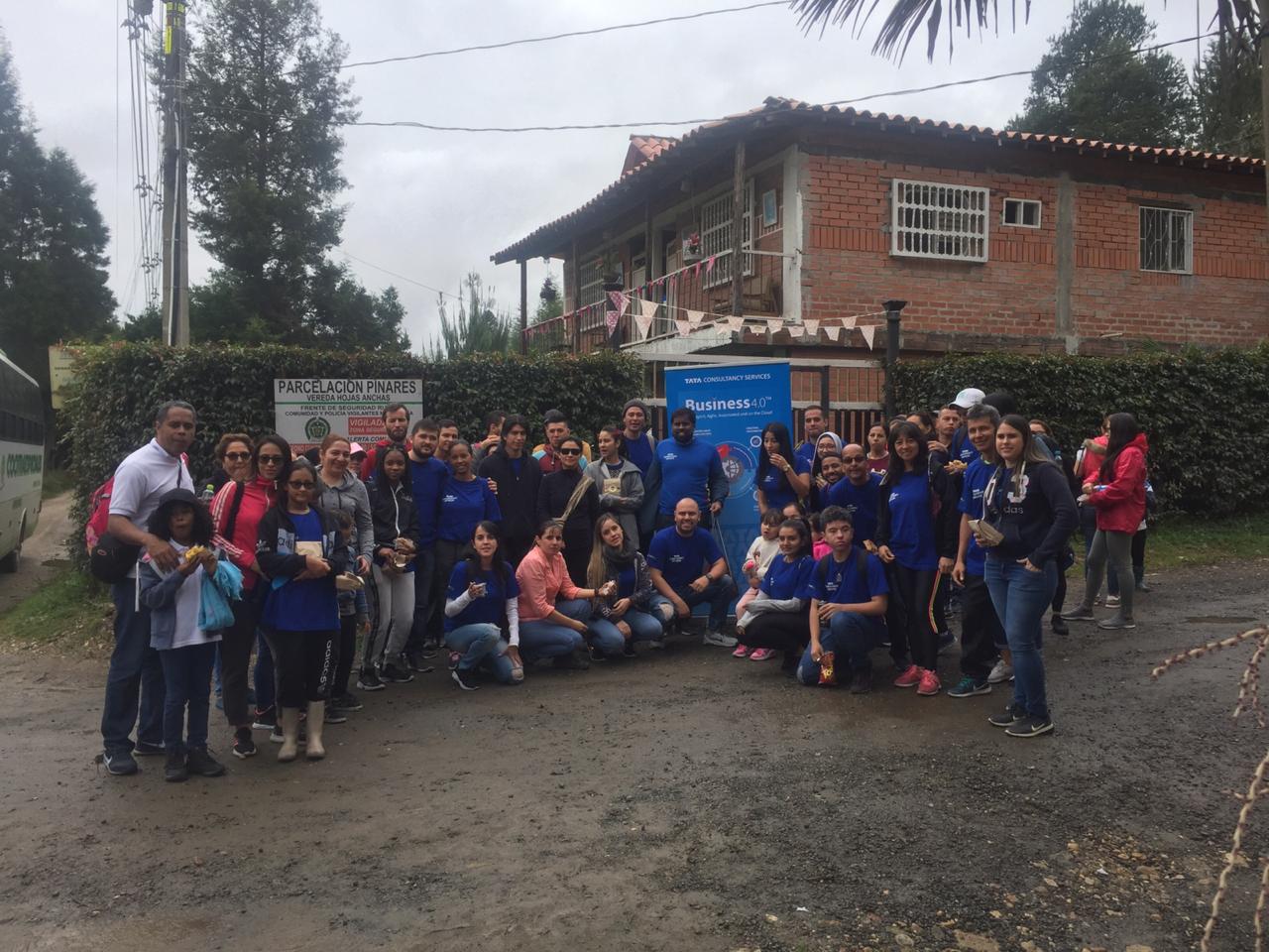 TCS siembra árboles