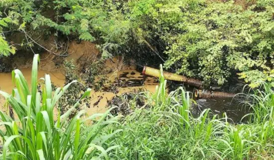 Derrame de petróleo en la Serranía de los Quinchas