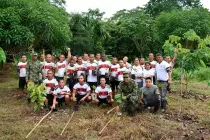 Siembra de árboles con Amazonas Fest y soldados de BITEL en Leticia